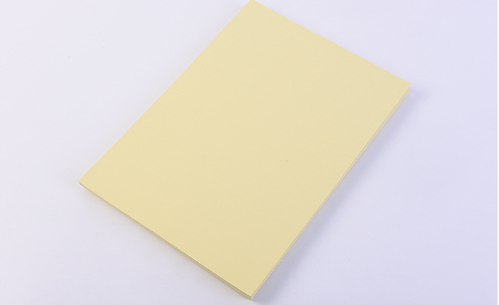 纸板、黄色牛皮纸纸板